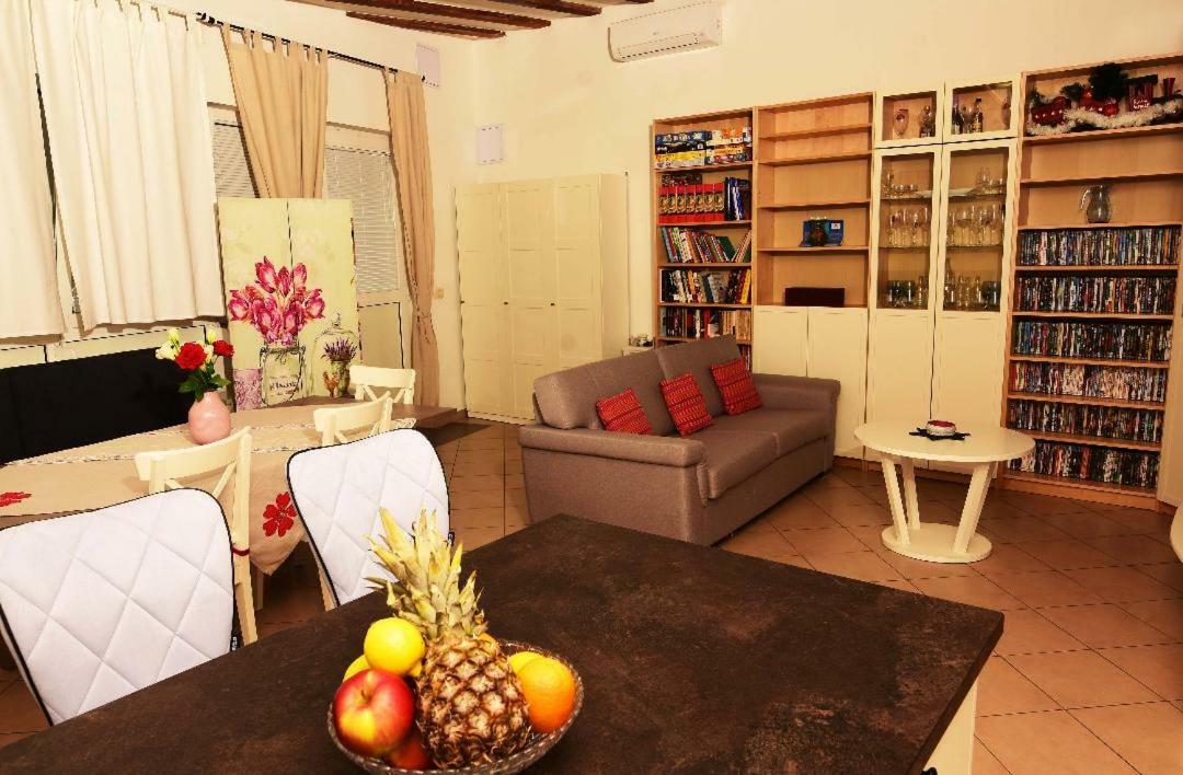 Studio Tami I Barbi Appartement Opatija Buitenkant foto