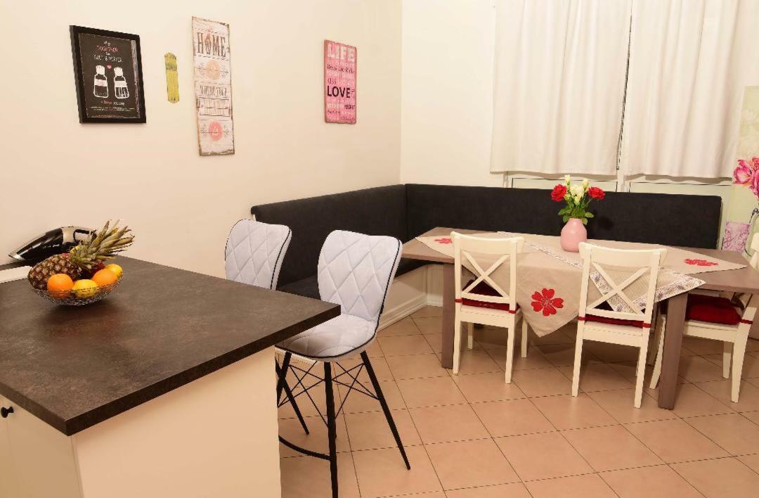 Studio Tami I Barbi Appartement Opatija Buitenkant foto